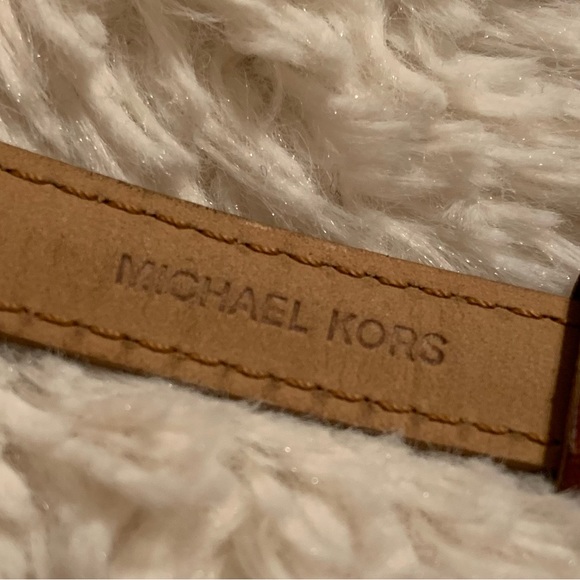 EUC Authentic Michael Kors Cheetah Wrap Watch - Picture 4 of 4